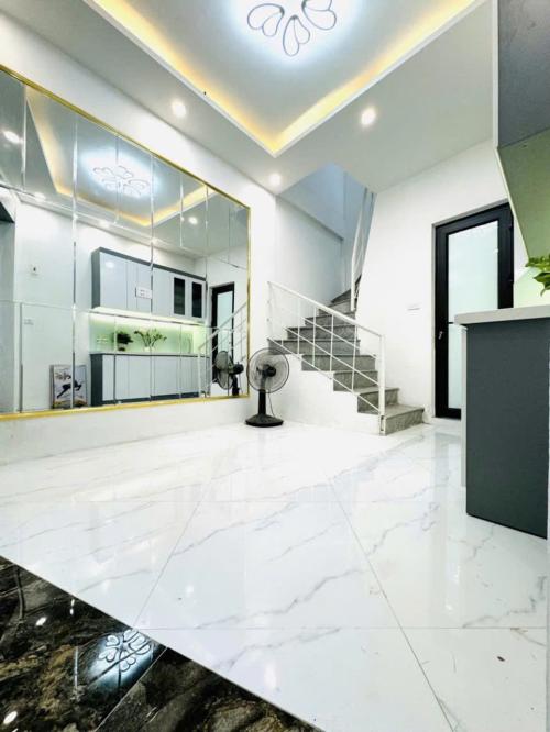 Nhà phố quận 4 diện tích rộng, 4 tầng, đường ô tô, sở hữu ngay hôm nay!